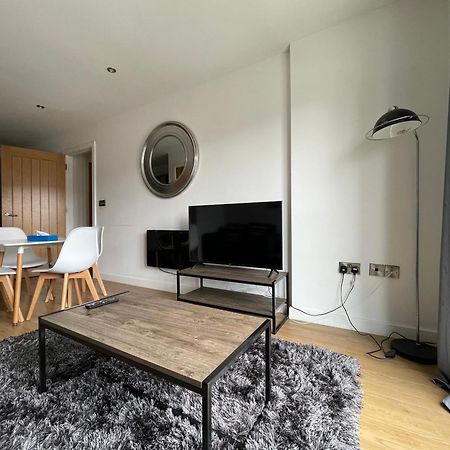 שפילד Stylish And Modern 2Br Apartment With Parking מראה חיצוני תמונה