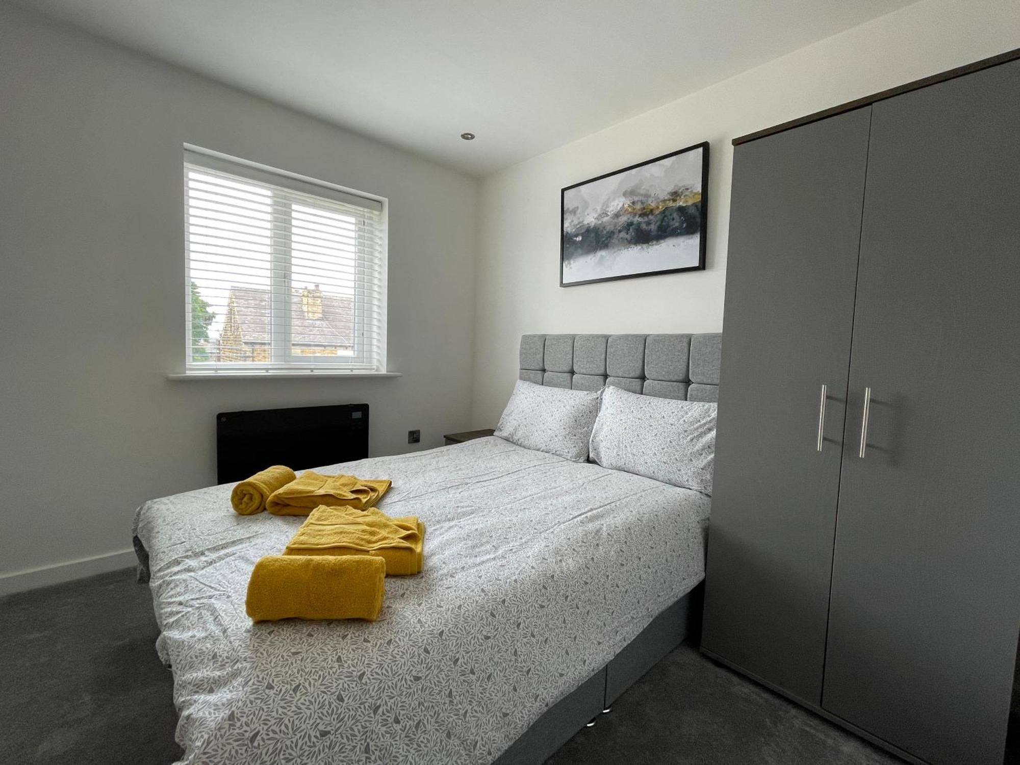 שפילד Stylish And Modern 2Br Apartment With Parking מראה חיצוני תמונה